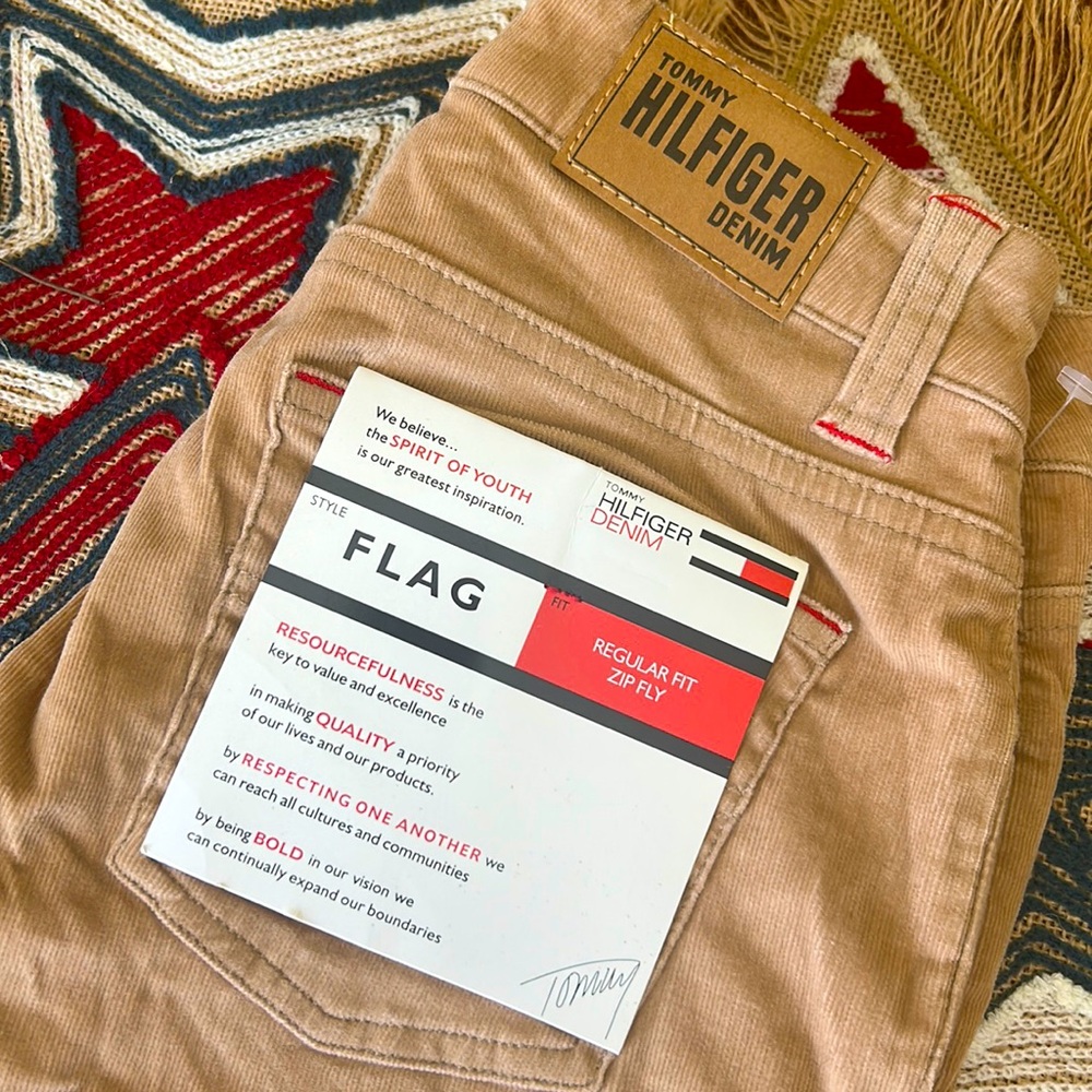 NWT⭐️TOMMY❤️HILFIGER💙Bootcut Tan PANTS Corduroy with Floral Embroidery Size 0